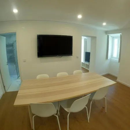 Lisbon, Renovated T2 Near Rossio リスボン